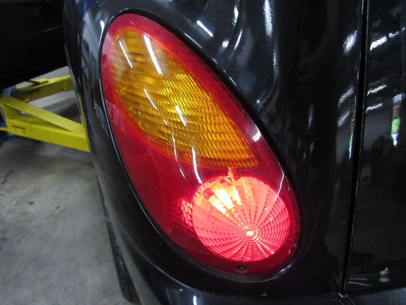 01-05 PT Cruiser Left LH Driver Side Taillight Tail Light Lamp