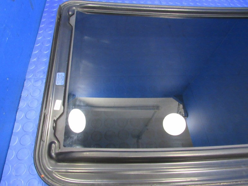 06-10 Hummer H3 H3T Sunroof Sun Moon Roof Glass W/ Seal Factory OEM 25