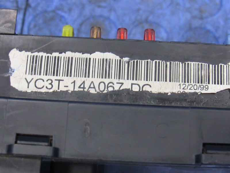 00 Ford F250 F350 Truck Under-Dash Cabin Fuse Relay Box Panel YC3T-14A