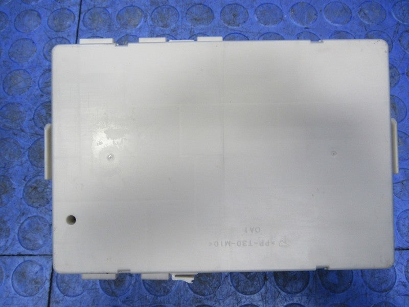 03-05 Nissan 350Z Infiniti G35 IPDM BCM Body Module Fuse Box 284B7-AQ0