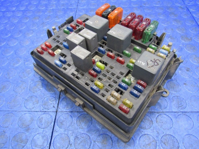 01-02 Silverado Sierra Duramax Engine Fuse Panel Relay Box Block 15328