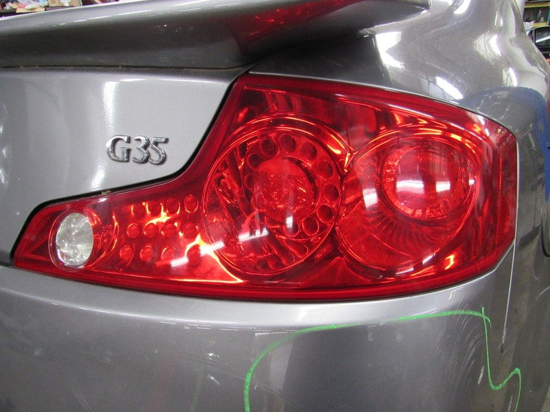 03-05 Infiniti G35 Couple Right RH Passenger Side Taillight Tail Light