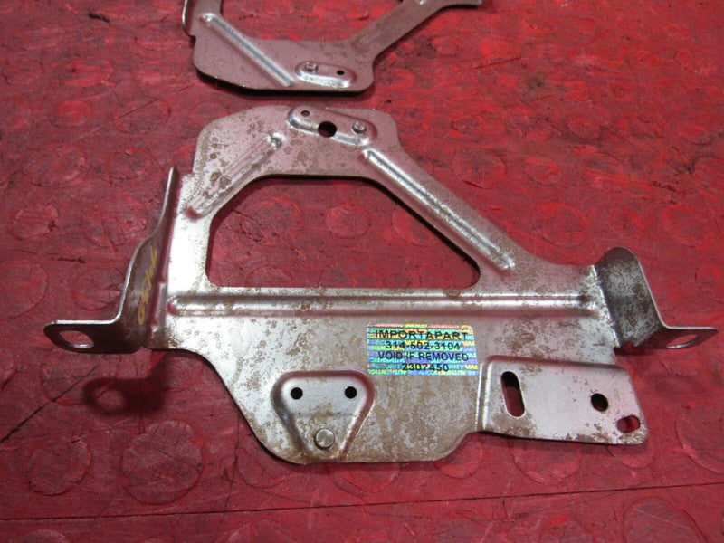 04-05 Ford Thunderbird Radio Stereo Climate Mounting Brackets Set Pair