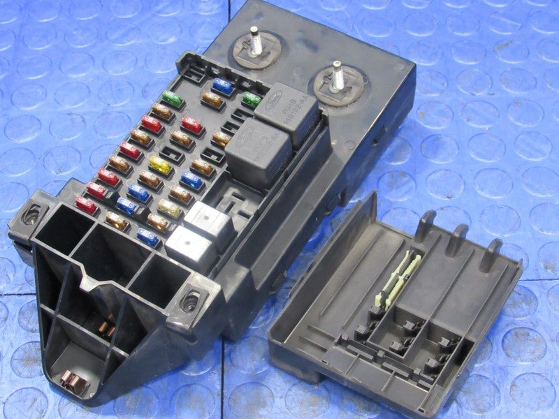 97-98 Ford F-150 Truck Under-Dash Cabin Fuse Relay Box Panel F85B-14A0