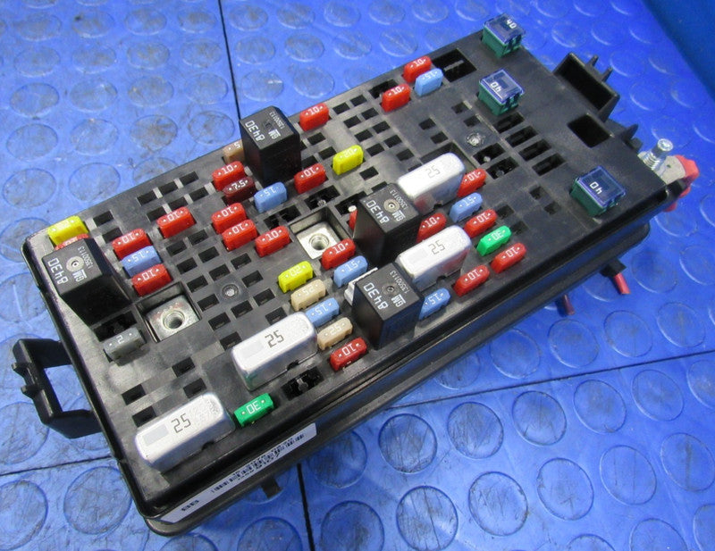 08-11 Cadillac DTS Buick Lucerne Cabin Under-Seat Fuse Relay Box 13599