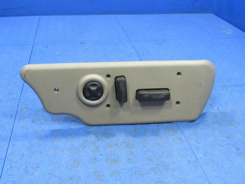 03-06 Silverado Yukon Escalade Right Passenger Power Seat Control Swit