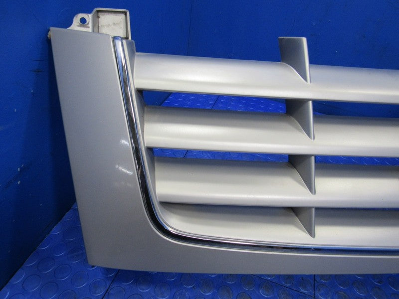 02-06 Cadillac Escalade Front Upper Radiator Grille Assembly OEM Silve