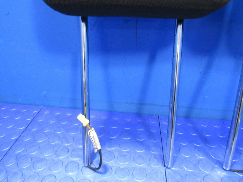 11-16 Town and Country Caravan Front Seat Active Headrests Head Rest B
