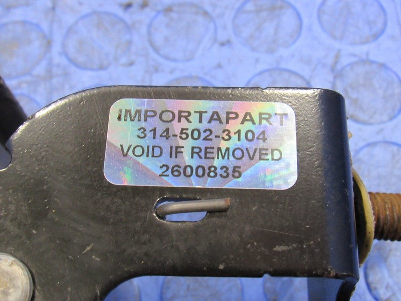 00-05 Ford Excursion Second 2nd Row Gray Center Bench Seat Belt Retrac