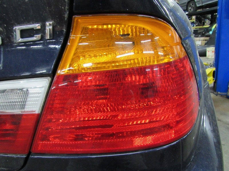 01-03 325 330 M3 Convertible Right RH Passenger Outer Taillight Tail L