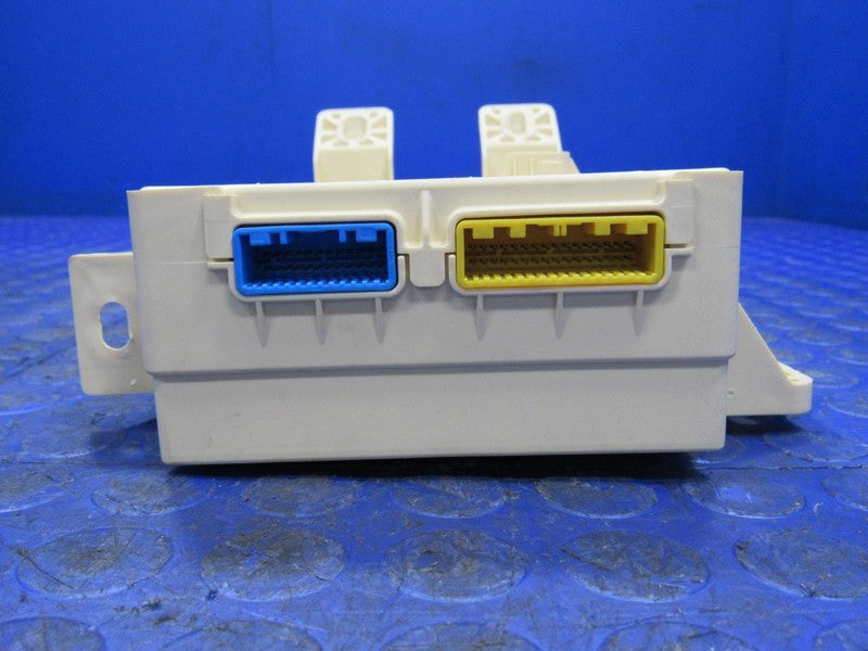 13 Hyundai Veloster BCM IPM Body Control Module Cabin Fuse Box 95400-2
