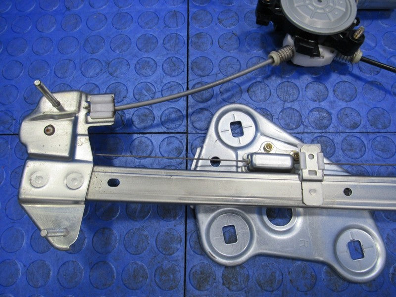 00-05 Toyota Celica Power Window Regulator Motor Right Passenger 69810