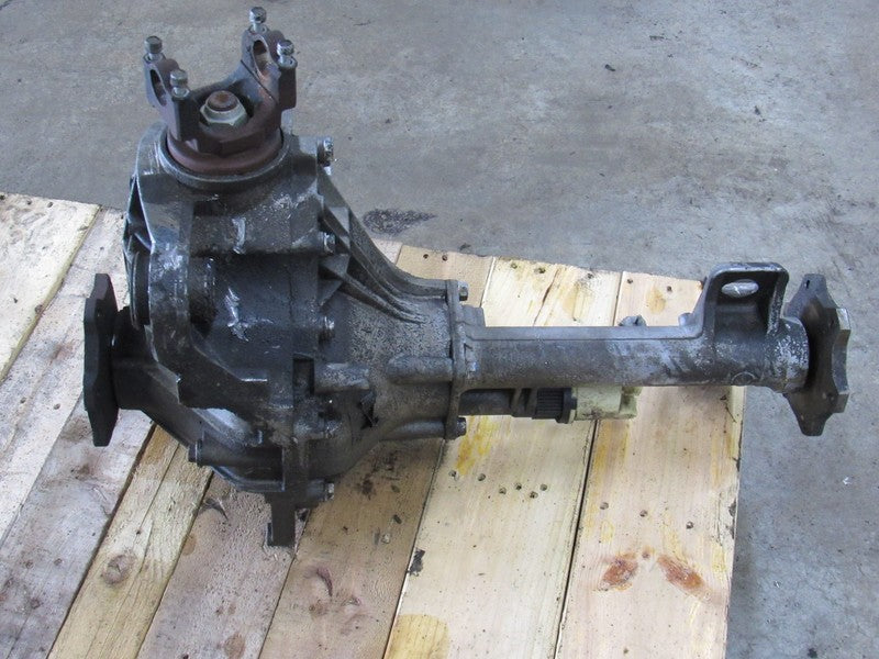 99-06 Silverado Sierra 1500 Front Axle Differential Carrier 3.73 GT4 2