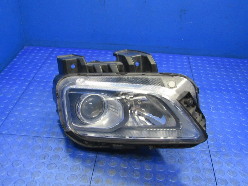 18-21 Hyundai Kona Right Passenger RH Halogen Headlight Assembly 92102