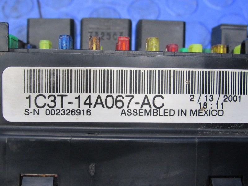 01 Ford F250 F350 Truck Under-Dash Cabin Fuse Relay Box Panel 1C3T-14A