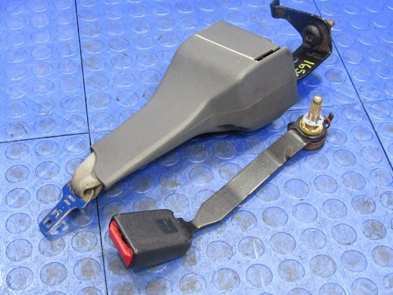 00-05 Ford Excursion Second 2nd Row Center Gray Bench Seat Belt Retrac