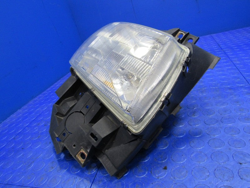 96-03 Volkswagen Eurovan Right Passenger Halogen Headlight Head Light 