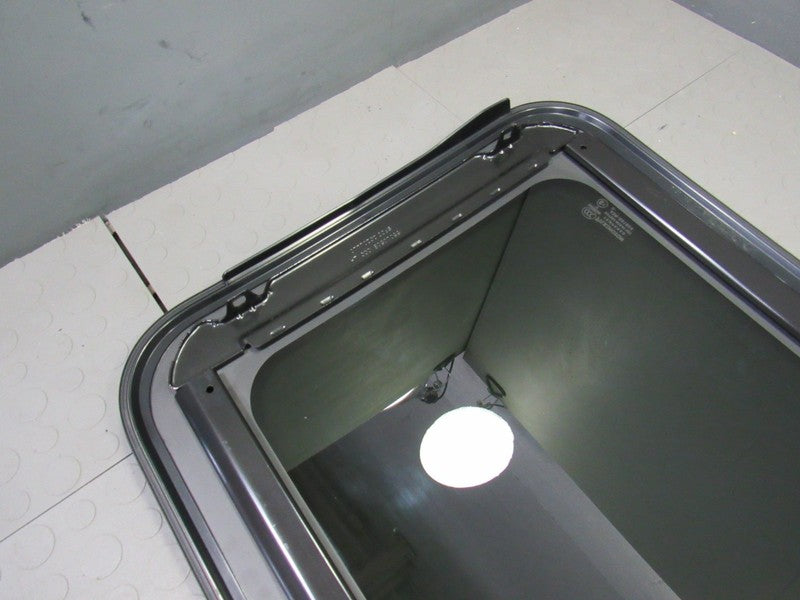 20-24 Nissan Sentra Sunroof Moonroof Sun Moon Roof Glass Panel OEM 305
