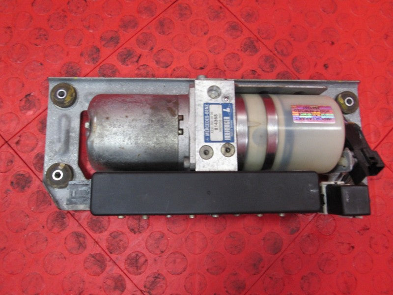 03-12 Mercedes-Benz SL Class R230 Convertible Top Roof Hydraulic Motor