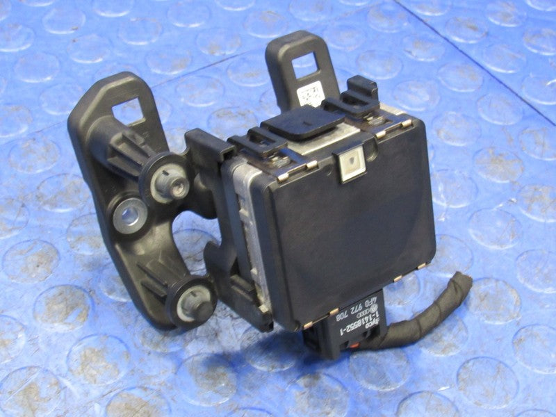 16-19 VW Passat ACC Adaptive Cruise Control Distance Radar Sensor Brac