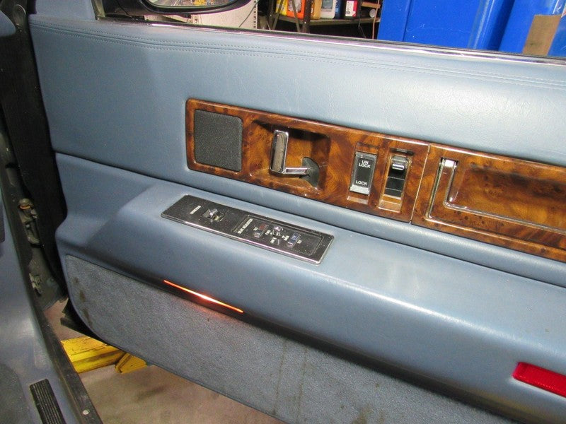 93-96 Cadillac Fleetwood Right RH Passenger Front Door Trim Panel Adri