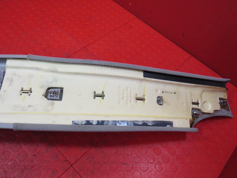05-06 Escalade Platinum Left Driver B Pillar Panel Cloth Covered Moldi