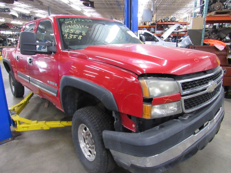 06-07 Silverado Sierra Left LH Driver Side Front Door Trim Panel W/O S