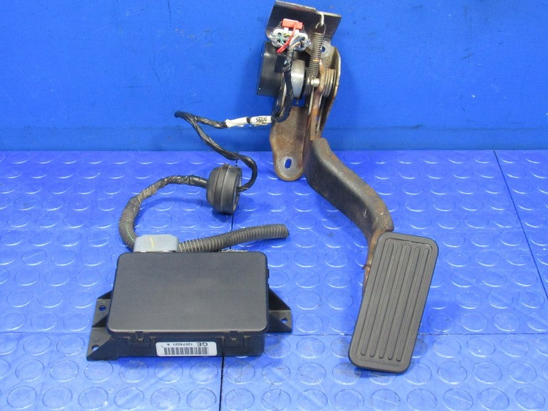 02 GM 4.8L 5.3L 6.0L Drive By Wire Throttle Pedal TAC Module DBW 0411 