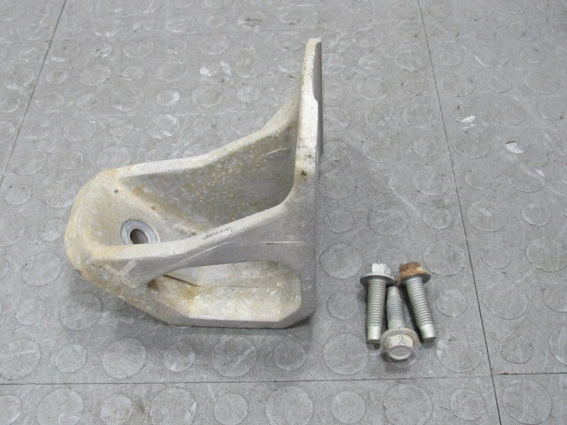 97-04 Chevrolet Corvette 5.7L Right RH Engine Motor Mount Bracket 1026