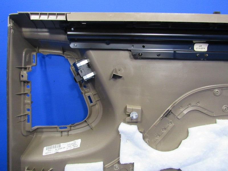 11-20 Caravan Town & Country Rear Left LH Door Panel W/Shade Medium Be