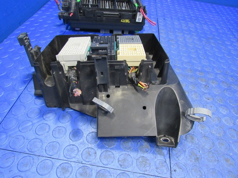 08-09 GMC Envoy Chevy Trailblazer Engine Fuse Box Junction Block 25825