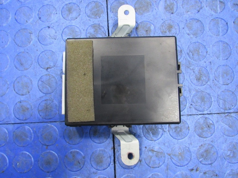 04-06 Toyota Sequoia BCM Multiplex Body Control Module Computer 89222-