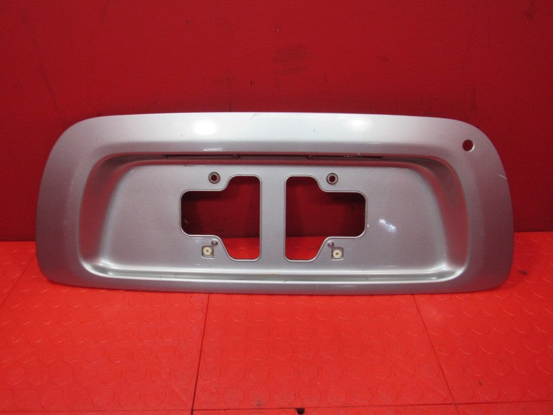 01-07 Toyota Sequoia Rear Hatch Lift Gate License Plate Trim Silver Me