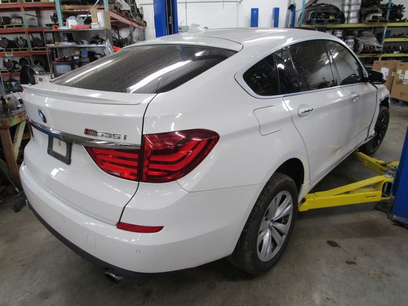 10-13 BMW 535 550 GT Left LH Driver Side Outer Taillight Tail Light La