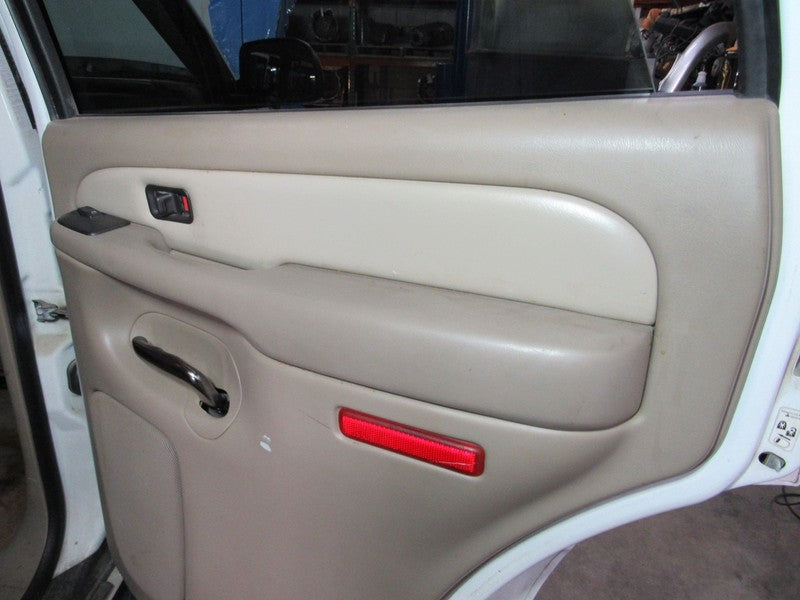 03-06 Yukon Right RH Passenger Side Rear Door Trim Panel Neutral