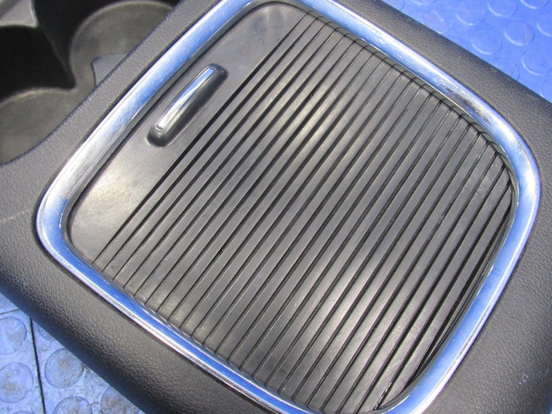 12-20 Dodge Grand Caravan Front Center Cup Holder Console Assembly Bla