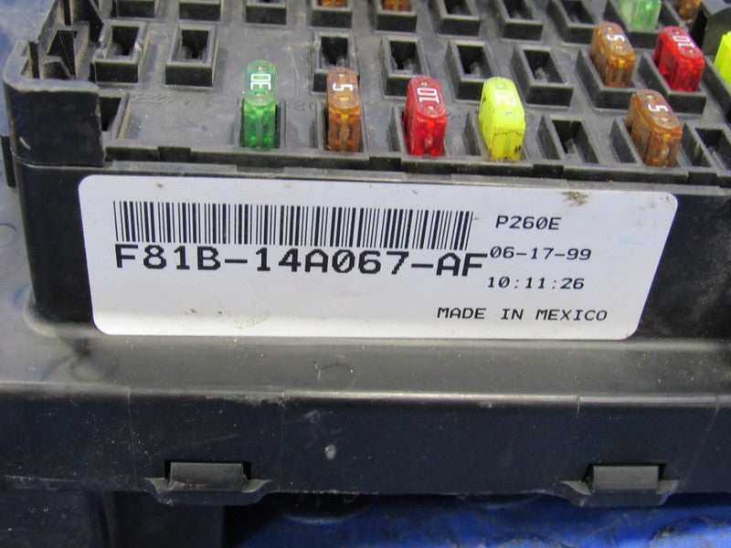 99 Ford F250 F350 Truck Under-Dash Cabin Fuse Relay Box Panel F81B-14A