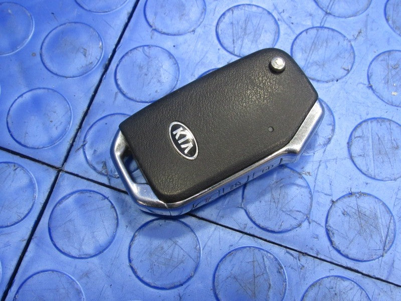 20-22 Kia Soul Ignition Lock Cylinder Switch With Key Immobilizer OEM 