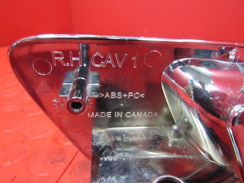 10-14 Escalade Platinum Right Front Passenger Side Inner Door Handle C