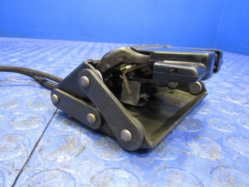 02-10 Lexus SC430 Rear Trunk Lid Luggage Latch Lock Actuator Assembly 