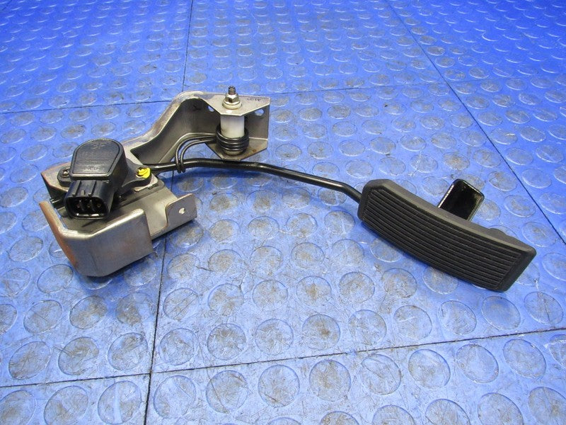 03-09 Nissan 350Z Infinit G35 Accelerator Pedal Assembly 4102