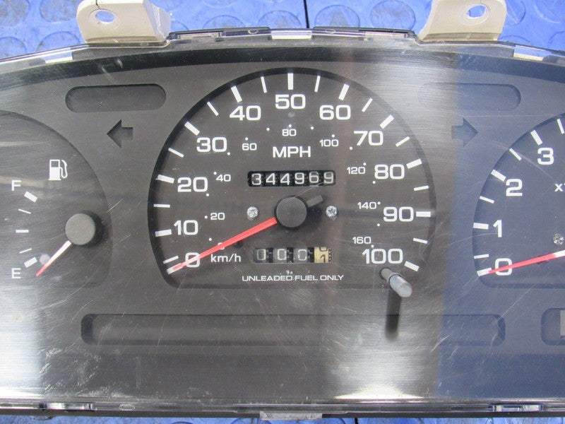 94-95 Nissan Pickup Hardbody V6 MT 4x4 Instrument Gauge Cluster Tach 3