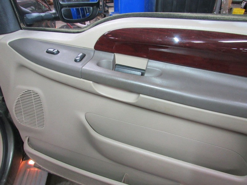 03 Excursion Right RH Passenger Side Front Door Trim Panel Eddie Bauer