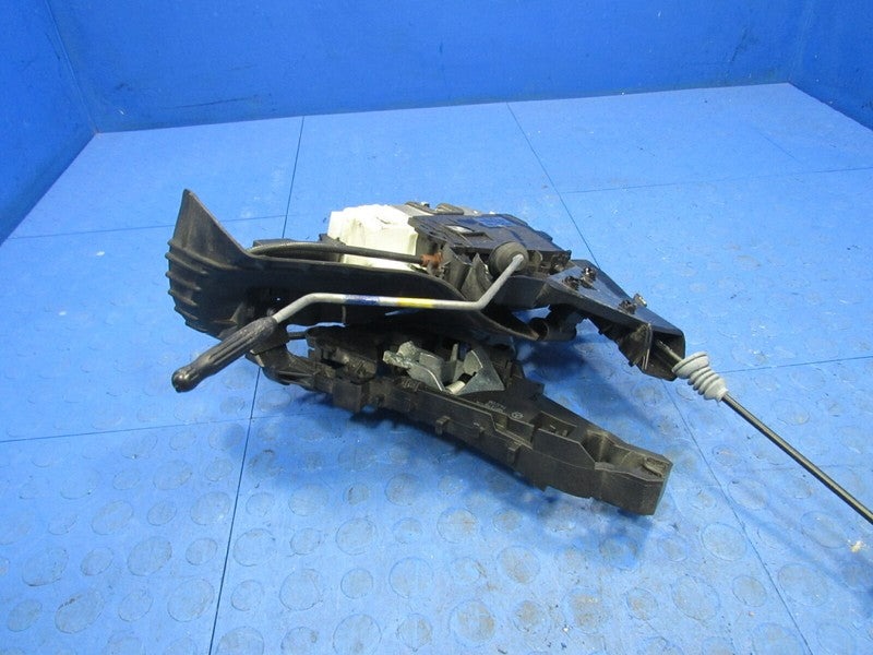 06-12 Mercedes ML GL Class Right Passenger Power Front Door Latch Asse