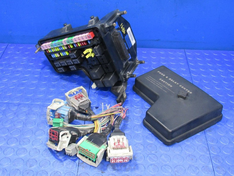 03-05 Dodge Ram IPM Integrated Power Distribution Module Fuse Box 0502