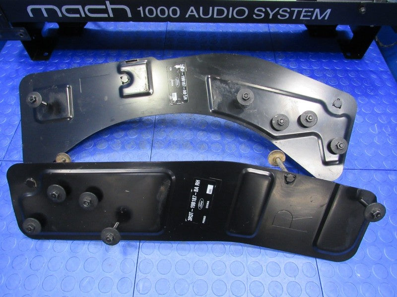 01-04 Ford Mustang Premium Mach 1000 Subwoofer Sub Box Amp Rack Assemb