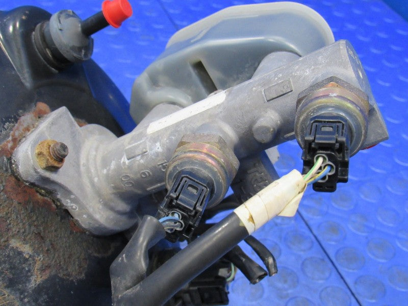 01-02 Toyota Sequoia Brake Booster & Master Cylinder Complete W/ Senso
