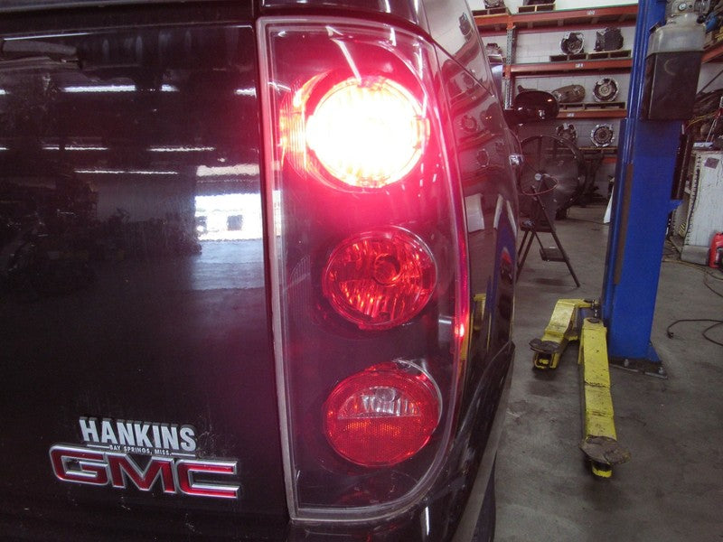 12-14 Yukon Denali Right RH Passenger Side Taillight Tail Light Lamp