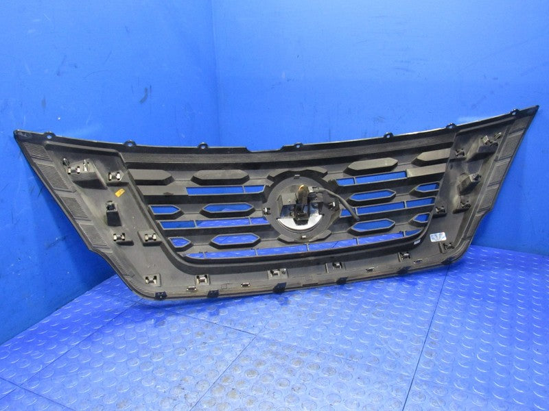 17-20 Nissan Pathfinder Front Upper Bumper Radiator Grille W/ Camera O