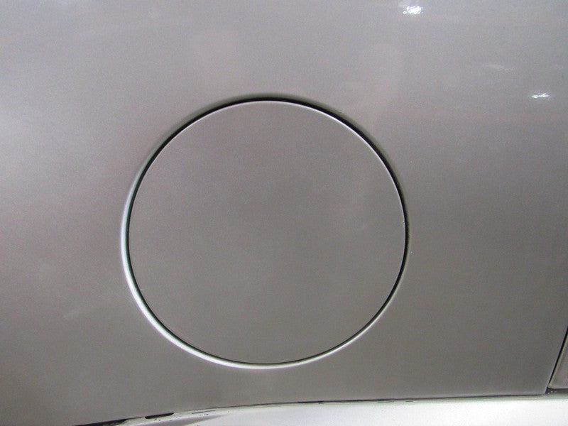 07-14 Escalade Tahoe Yukon Fuel Tank Door Gas Filler Lid Fine Silver B